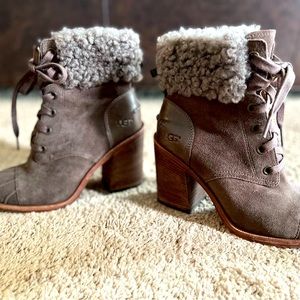 UGG Stacked Heel Fur Trimmed Booties Size 7.5